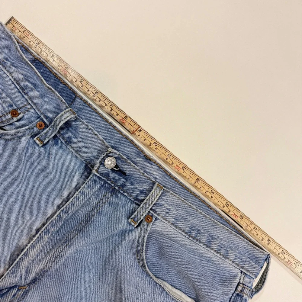 Levi's 469 Denim Shorts Mens 36 Light Wash Blue Good Loose Fit Jorts 12 Inseam